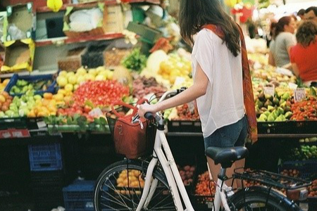 脾气倔，但顾家的生肖女