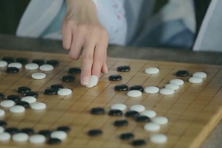 梦见下棋是什么征兆 也许会遇到和你博弈的人